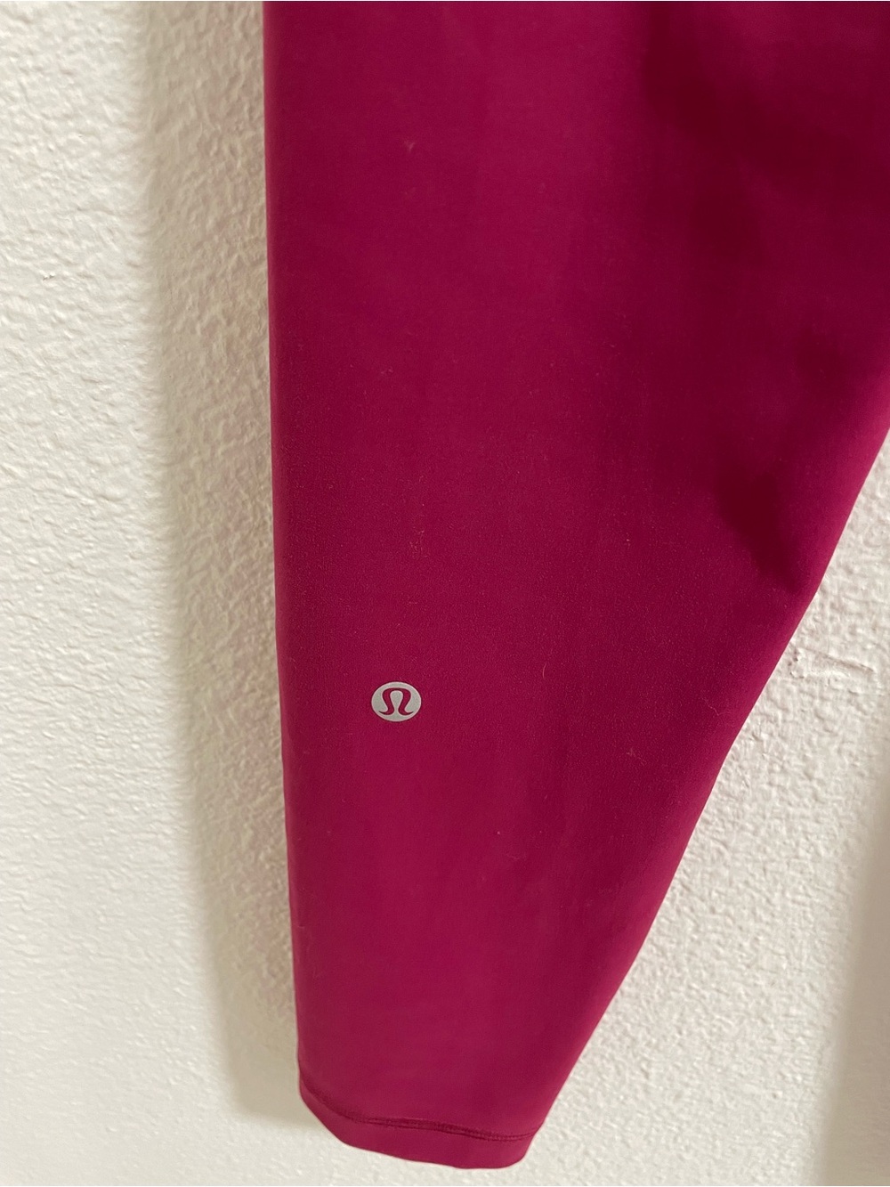 lululemon athletica Deep Raspberry Performance Leggings - Picture 4 of 7